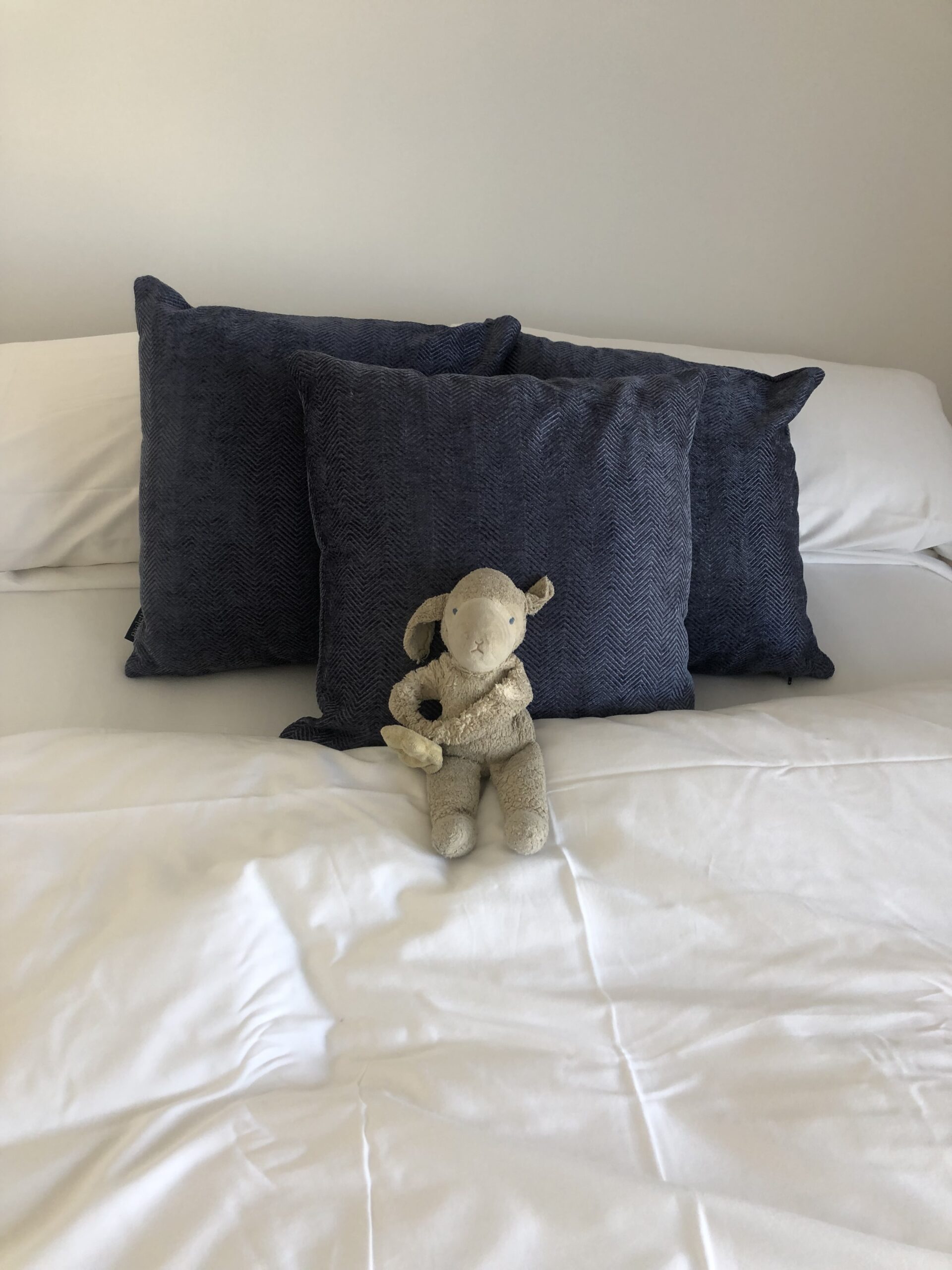 frisch bezogenes Bett